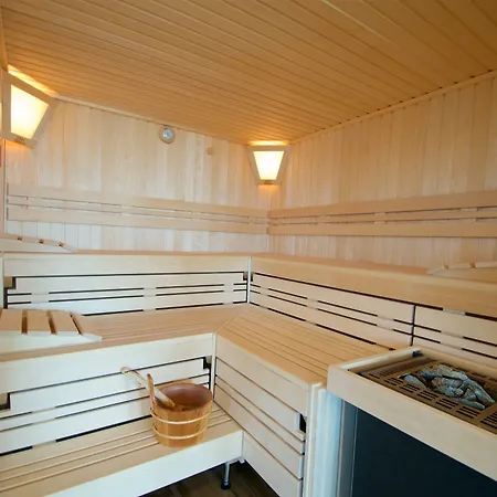ホリデーパーク Moenchgut Living & 5*